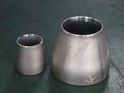 مخفض مركزي غير ملحوم